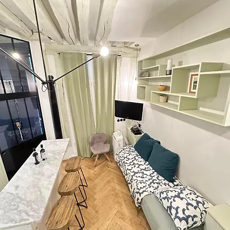Cosy Flat In Marais