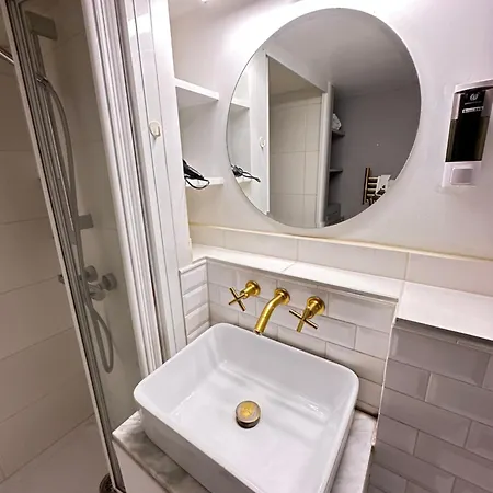Cosy Flat In Marais Apartment *